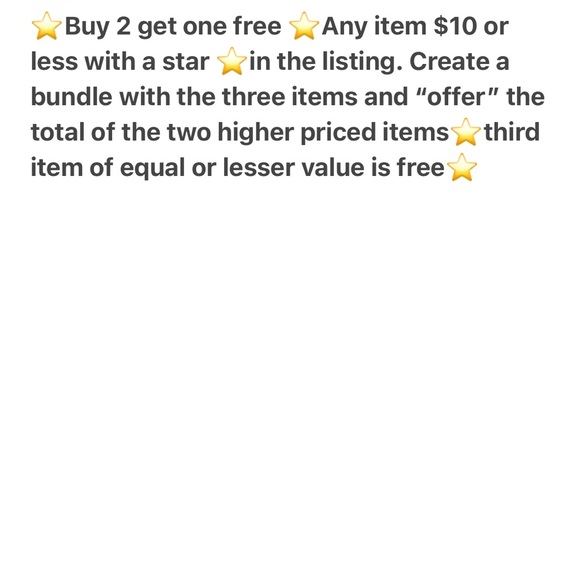 ⭐️Gold Toned Triangle Necklace - Picture 9 of 9